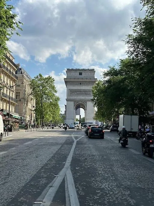 Apartamento Place De L'etoile 200 Meters Away! París